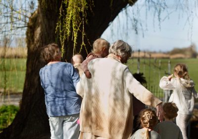Lees meer over Stilte  Moederdag  Weeszondag van Anja de Jong